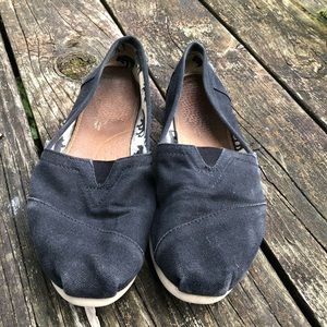 TOMS